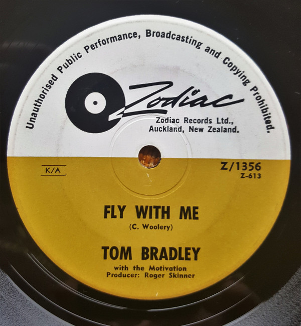 lataa albumi Tom Bradley With The Motivation - Fly With Me