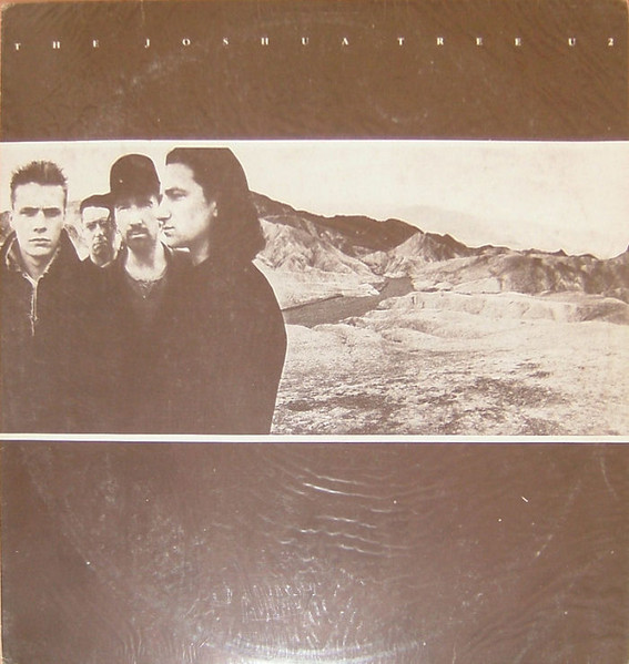 Un coffret vinyle de U2, album THE JOSHUA TREE, année 20…