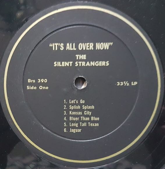 descargar álbum Silent Strangers - Its All Over Now