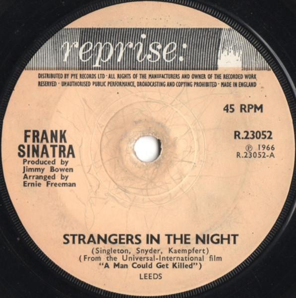 Frank Sinatra STRANGERS IN THE NIGHT (1966) Reprise FS-1017 Stereo Vinyl  Record