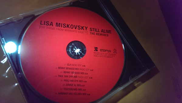 Lisa Miskovsky - Still Alive (Mirror's Edge Theme) (Letra/Tradução) 