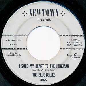 The Blue Belles - I Sold My Heart To The Junkman album cover