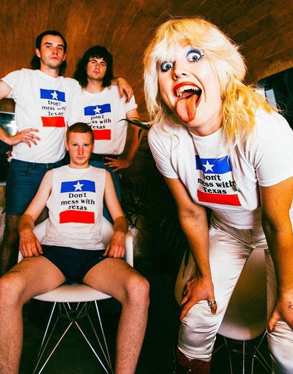 Amyl And the Sniffers