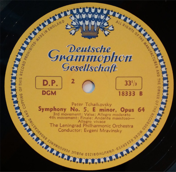last ned album Tchaikovsky The Leningrad Philharmonic Orchestra, Evgeny Mravinsky - Symphony No 5 E Minor Op 64