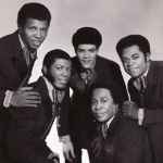 baixar álbum Harold Melvin & The Blue Notes - Harold Melvin The Blue Notes Featuring If You Dont Know Me By Now And I Miss You