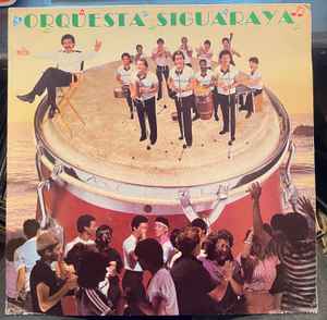 Orquesta Siguaraya - Bobby Valentin Presenta Orquesta Siguaraya album cover