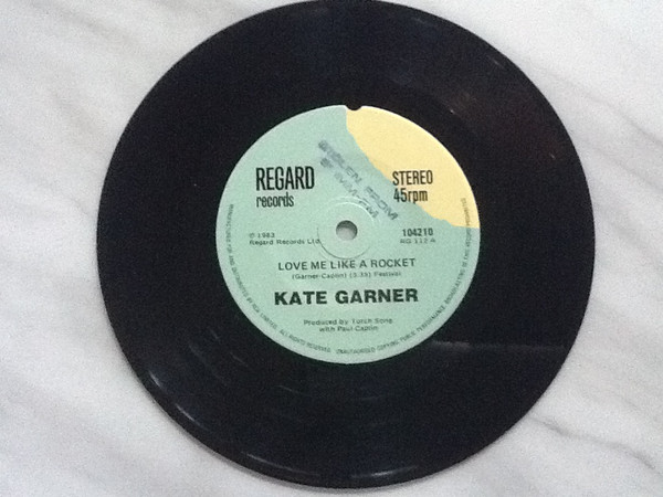 lataa albumi Kate Garner - Love Me Like A Rocket