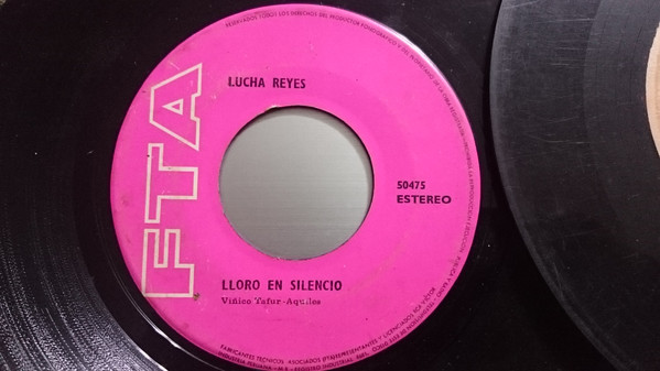 lataa albumi Lucha Reyes - Lloro En Silencio Que Importa