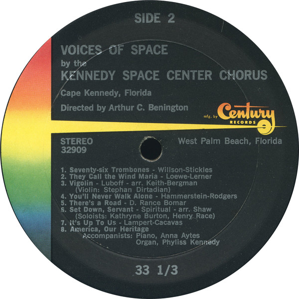 Album herunterladen Kennedy Space Center Chorus With Astronaut Walter M Schirra - Voices Of Space
