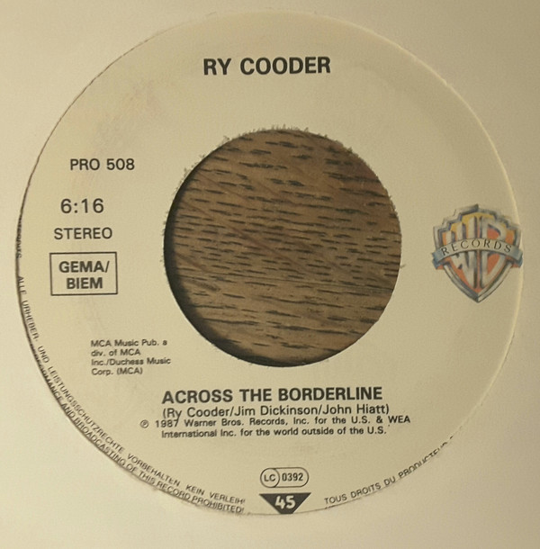 last ned album Ry Cooder - Across The Borderline