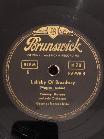 baixar álbum Tommy Dorsey Und Sein Orchester - Hot Tom Alley Lullaby Of Broadway