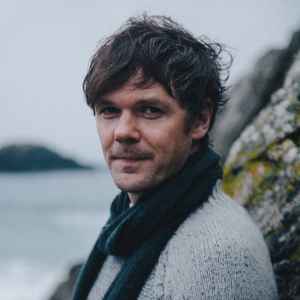 Roddy Woomble on Discogs