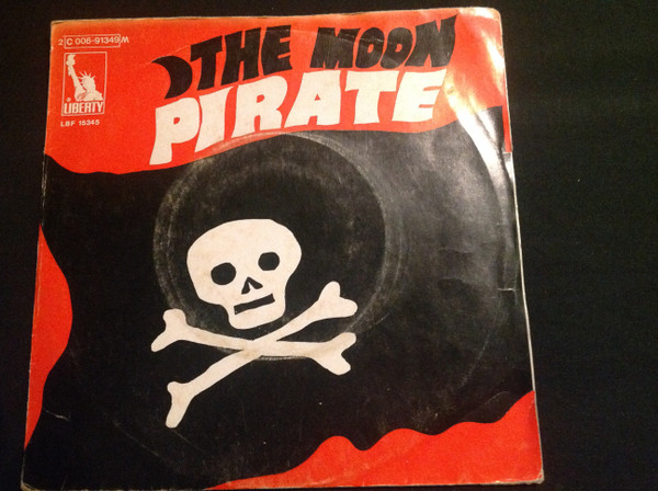Album herunterladen The Moon - Pirate