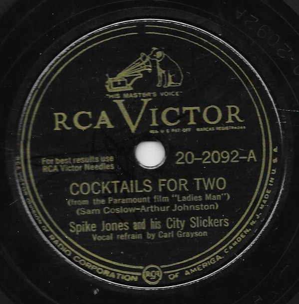 descargar álbum Spike Jones And His City Slickers - Cocktails For Two Holiday For Strings