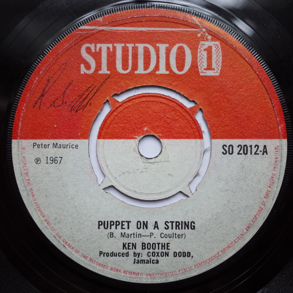 Ken Boothe / Roland Alphonso – Puppet On A String