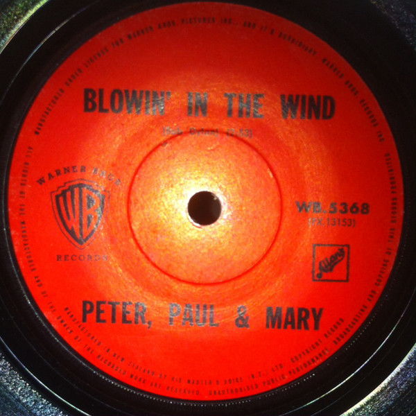 Album herunterladen Peter, Paul & Mary - Blowin In The Wind