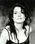 lataa albumi Meredith Brooks Featuring Queen Latifah - Lay Down Candles In The Rain
