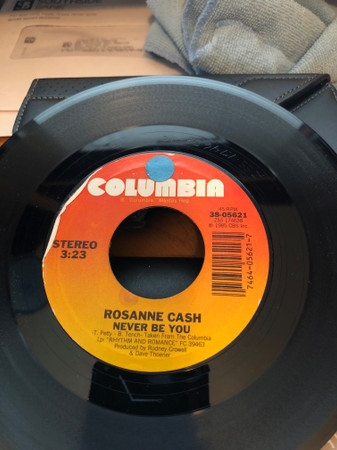 ladda ner album Rosanne Cash - Never Be You Closing Time