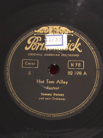 ladda ner album Tommy Dorsey Und Sein Orchester - Hot Tom Alley Lullaby Of Broadway