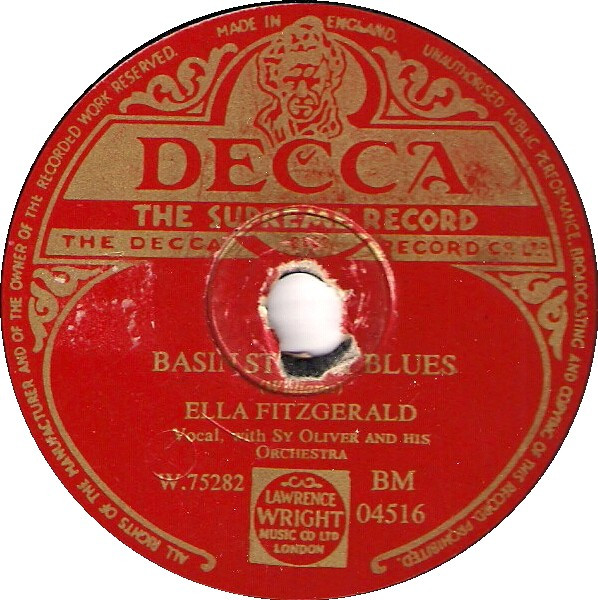 baixar álbum Ella Fitzgerald With Sy Oliver And His Orchestra - Im Waitin For The Junkman Basin Street Blues