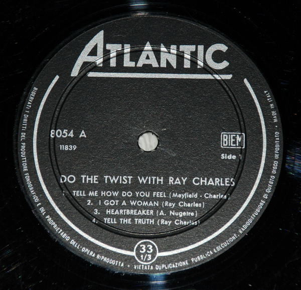 télécharger l'album Download Ray Charles - Do The Twist With Ray Charles album
