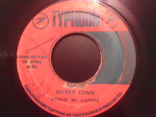 télécharger l'album Dennis Alcapone Winston Wright - Honey Comb Strange Affair