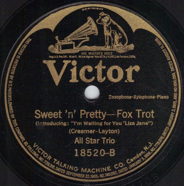 descargar álbum Pietro All Star Trio - Oui Oui MarieMedley Sweet N Pretty