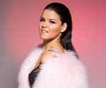 last ned album Saara Aalto - Out Of Sight Out Of Mind