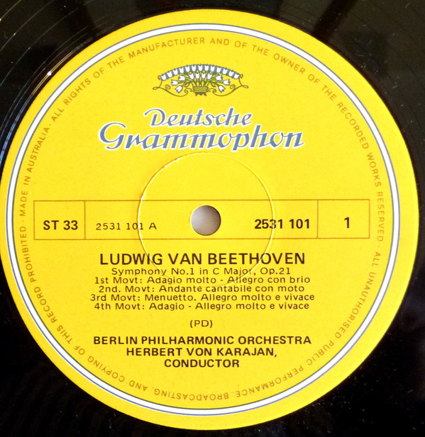 Album herunterladen Beethoven Berliner Philharmoniker, Herbert von Karajan - Symphonien Nr 1 Nr 2