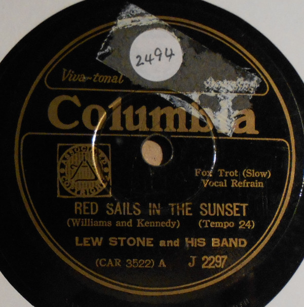 ladda ner album Carroll Gibbons & His Boy Friends Lew Stone And His Band - Its An Old Southern Custom Red Sails In The Sunset
