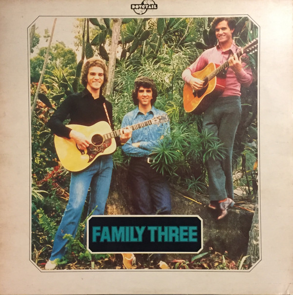 télécharger l'album Download Family Three - Family Three album
