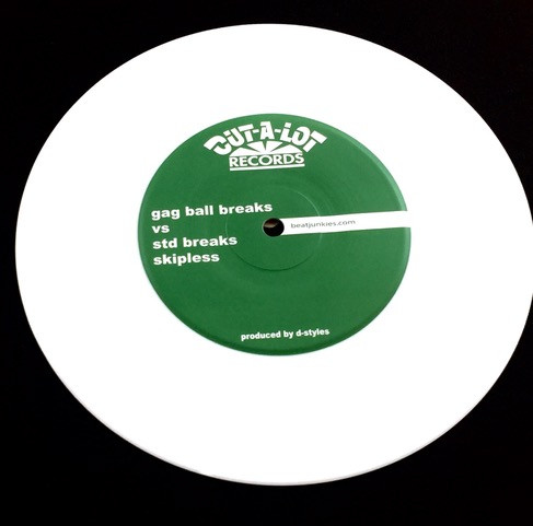 D-Styles – Gag Ball Breaks Vs Std Breaks Skipless (2017, White