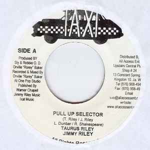 Tarrus Riley - Pull Up Selector