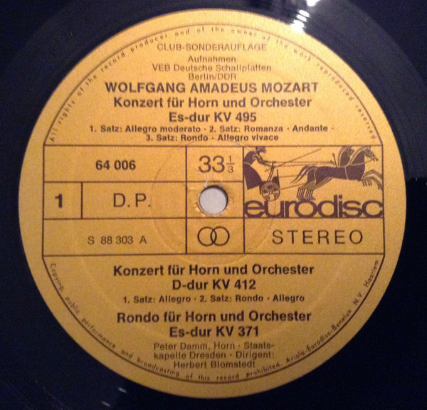 Album herunterladen Mozart Peter Damm, Staatskapelle Dresden, Herbert Blomstedt - Die Hornkonzerte