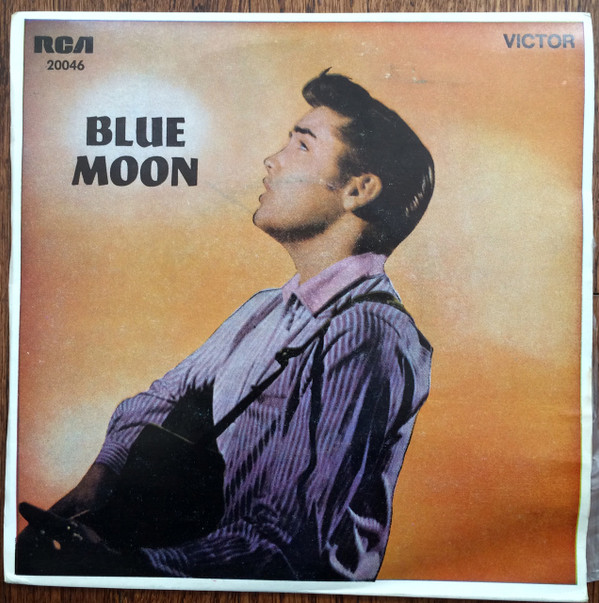 lataa albumi Elvis Presley - Blue Moon