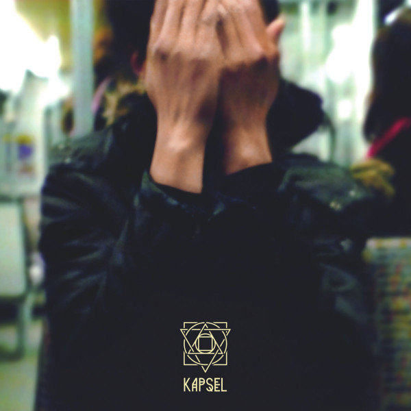 télécharger l'album Circlesquaretriangle - Kapsel