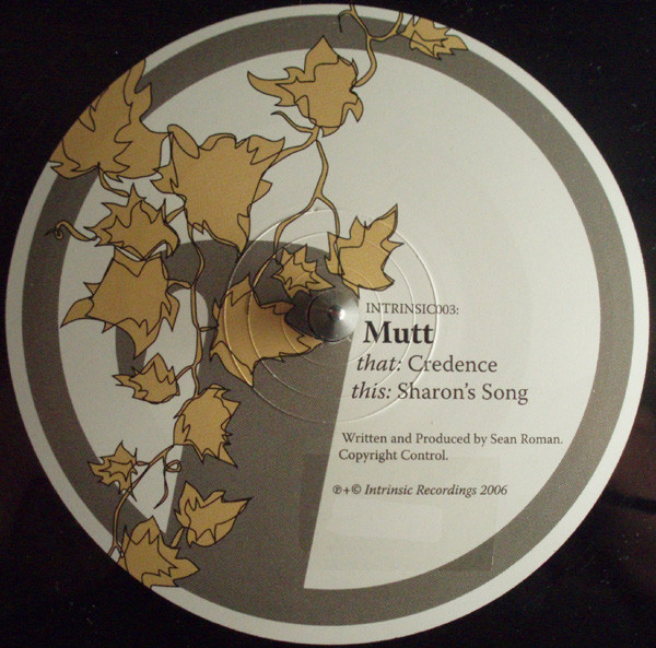 lataa albumi Mutt - Credence Sharons Song