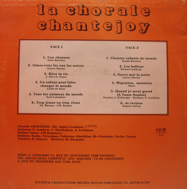 Album herunterladen Chorale Chantejoy - Une Chanson Pour Touvrir Mon Coeur Sans Façon Une Chanson Pour Un Peu Despoir En Ta Maison