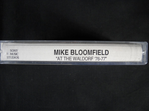 last ned album Mike Bloomfield - At The Old Waldorf 76 77