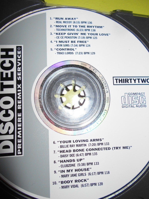 lataa albumi Various - DiscoTech ThirtyTwo