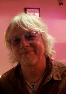 Mike Mills on Discogs
