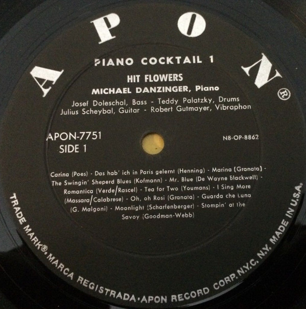 descargar álbum Michael Danzinger - Piano Cocktail Volume 1
