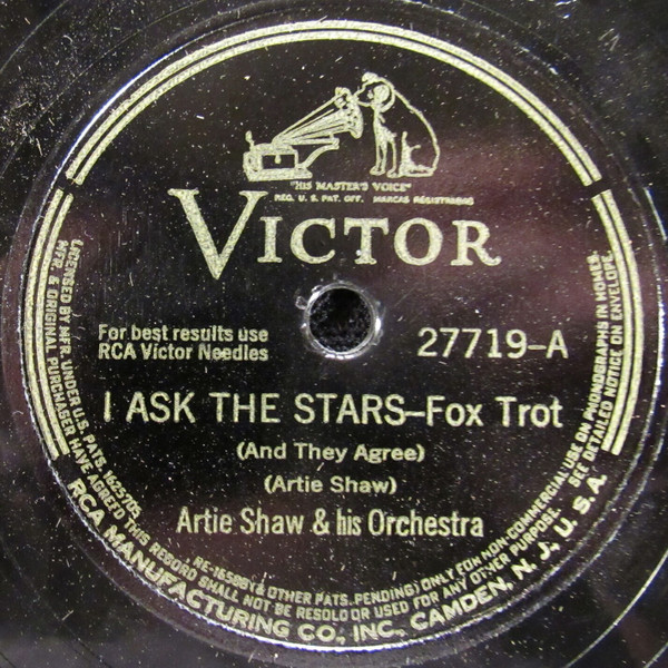 Album herunterladen Artie Shaw And His Orchestra - I Ask The Stars