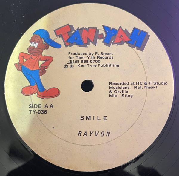 descargar álbum Krystal Rayvon - Dangerous Smile