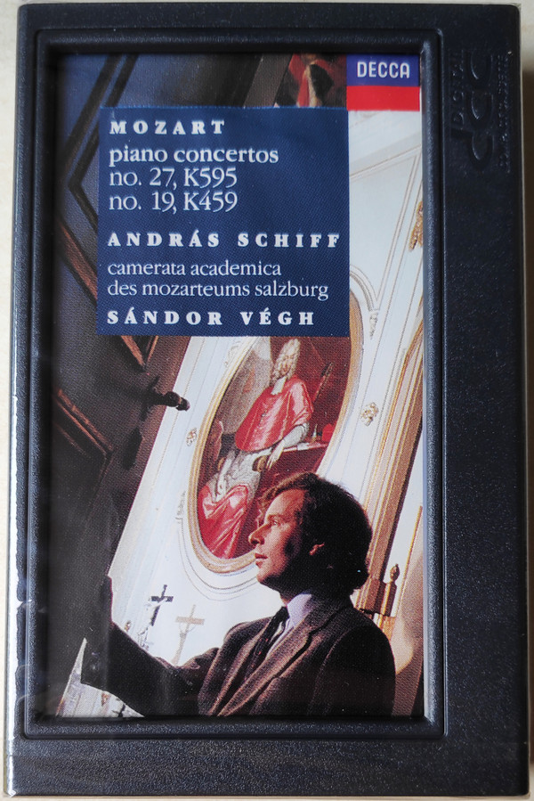 Album herunterladen Mozart András Schiff, Camerata Academica Des Mozarteums Salzburg, Sándor Végh - Piano Concertos No 27 K595 No 19 K459