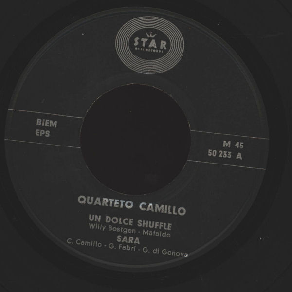 baixar álbum Quartetto Camillo - Une Dolce Shuffle