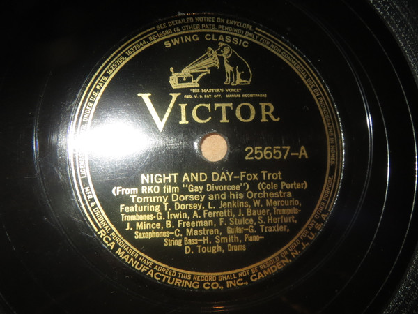 ladda ner album Tommy Dorsey And His Orchestra - Night And Day Smoke Gets In Your Eyes