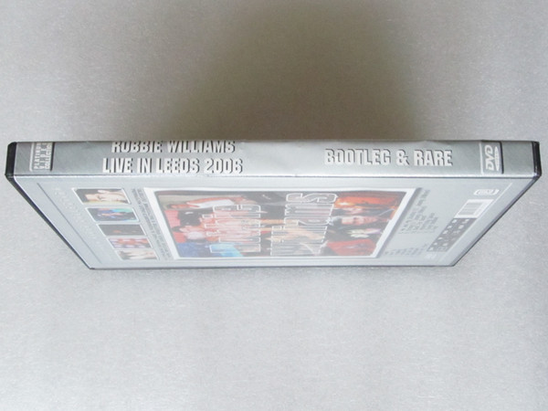 baixar álbum Robbie Williams - Bootleg Rare Live In Leeds 2006