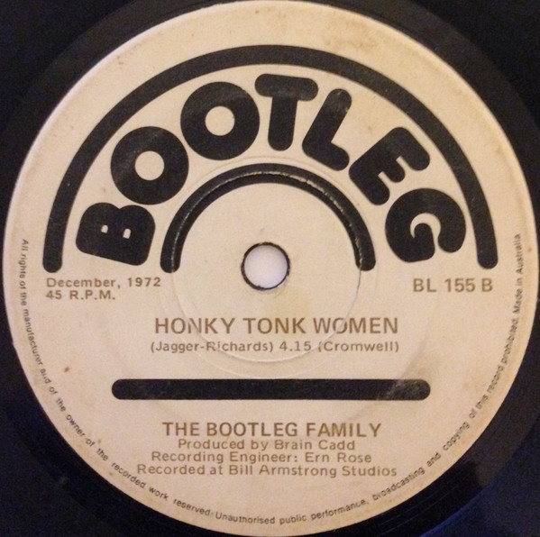 baixar álbum The Bootleg Family - Your Mama Dont Dance