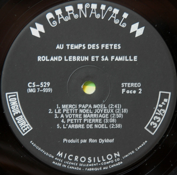 last ned album Roland Lebrun Et Sa Famille - Au Temps Des Fêtes